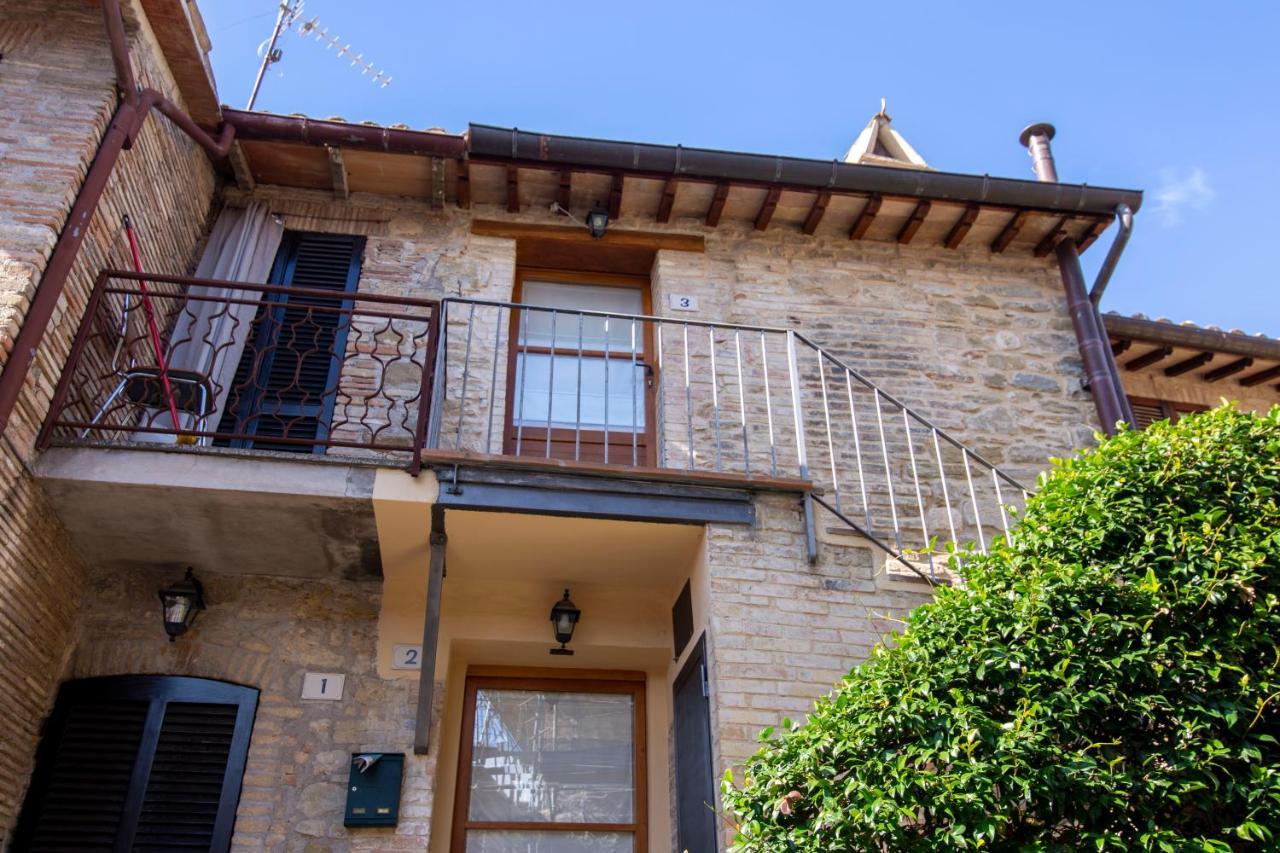 Апартаменты Il Borgo Divino - Torre Del Colle, Bevagna Экстерьер фото